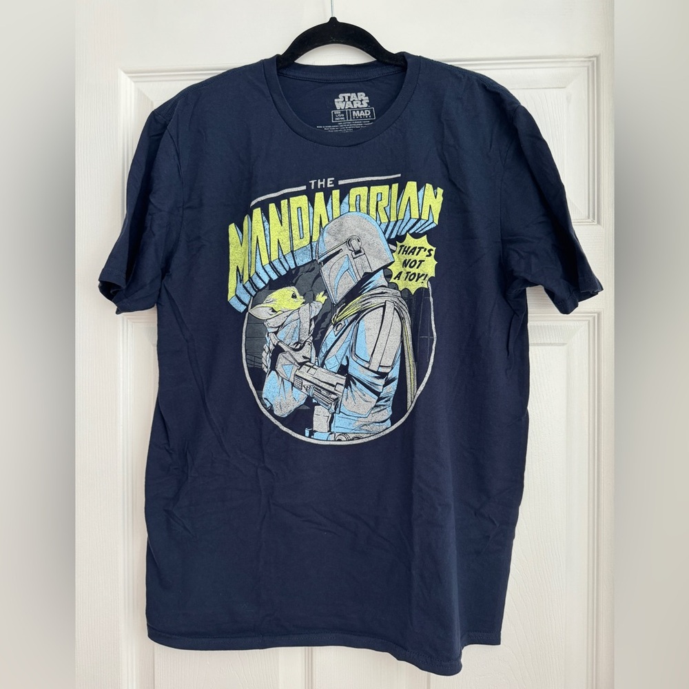 Unisex Mandalorian Graphic Tee, Size Large - NWOT